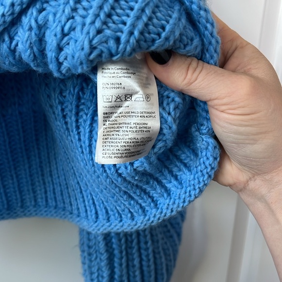 H&M chunky knit turtleneck sweater - Picture 6 of 6